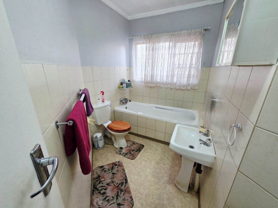 2 Bedroom Property for Sale in Universitas Free State